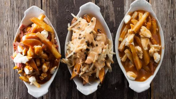 Poutine et 3 sauces maison